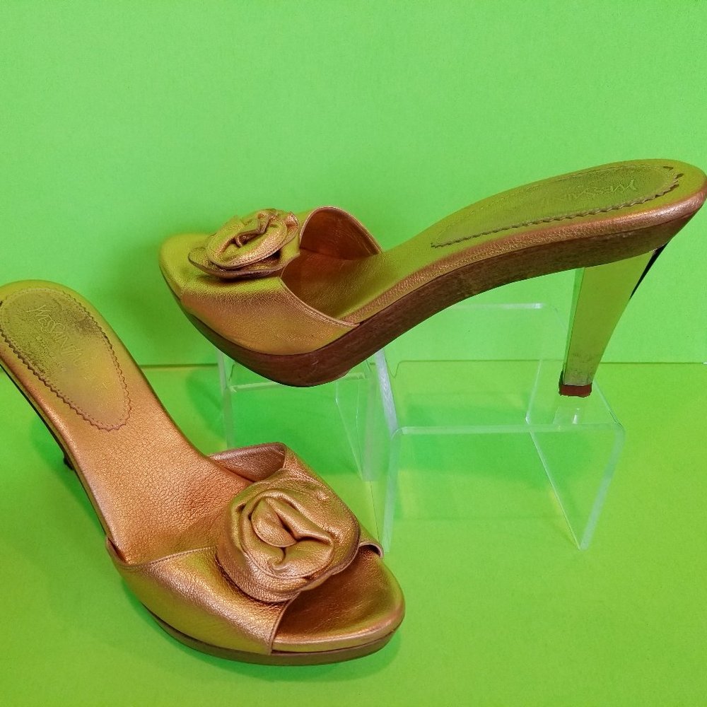 YVES SAINT LAURENT leather heels with platform
